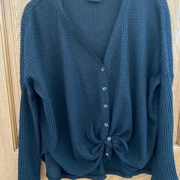 URBAN OUTFITTERS Black Button Up Shirt 🖤 - Picture 6 of 8